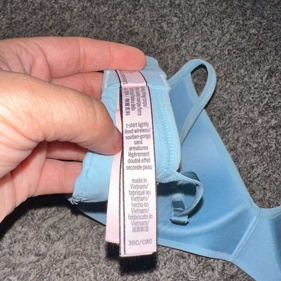 Victoria’s Secret T-Shirt Lightly Lined Wireless Light Blue Bra Size 36C - Picture 10 of 11